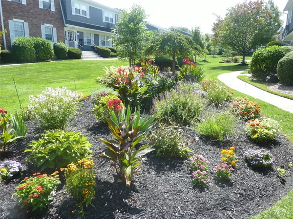 Suffern, NY 10901,133 Doxbury LN