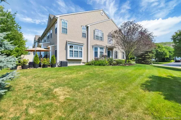 1019 Dutcher DR, Fishkill, NY 12524