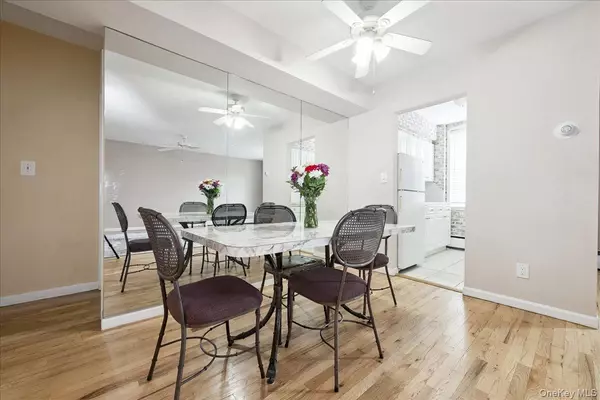 Lynbrook, NY 11563,2 Fowler AVE #206