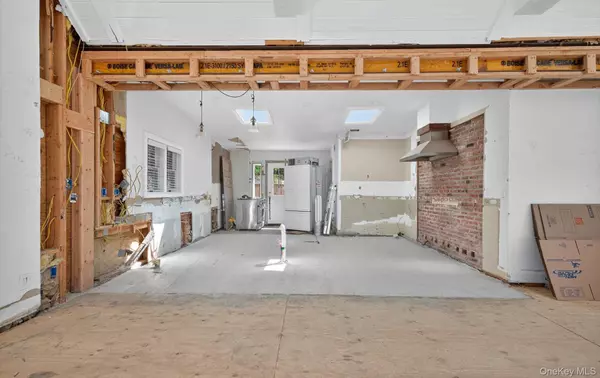 Northport, NY 11768,200 Woodbine AVE