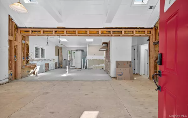 Northport, NY 11768,200 Woodbine AVE