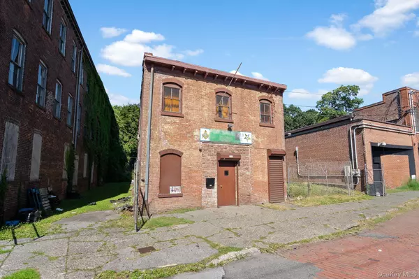 Newburgh, NY 12550,333 Liberty ST