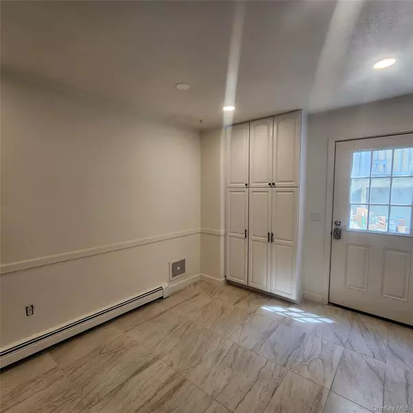 New Rochelle, NY 10801,34 Ashland ST #Left