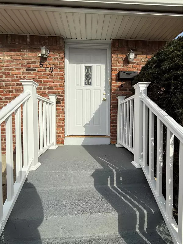 619 E Park Ave. #Main, Long Beach, NY 11561