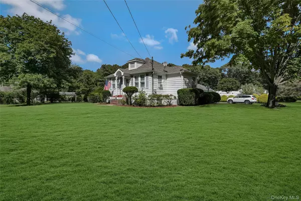 Middle Island, NY 11953,47 Wellington RD