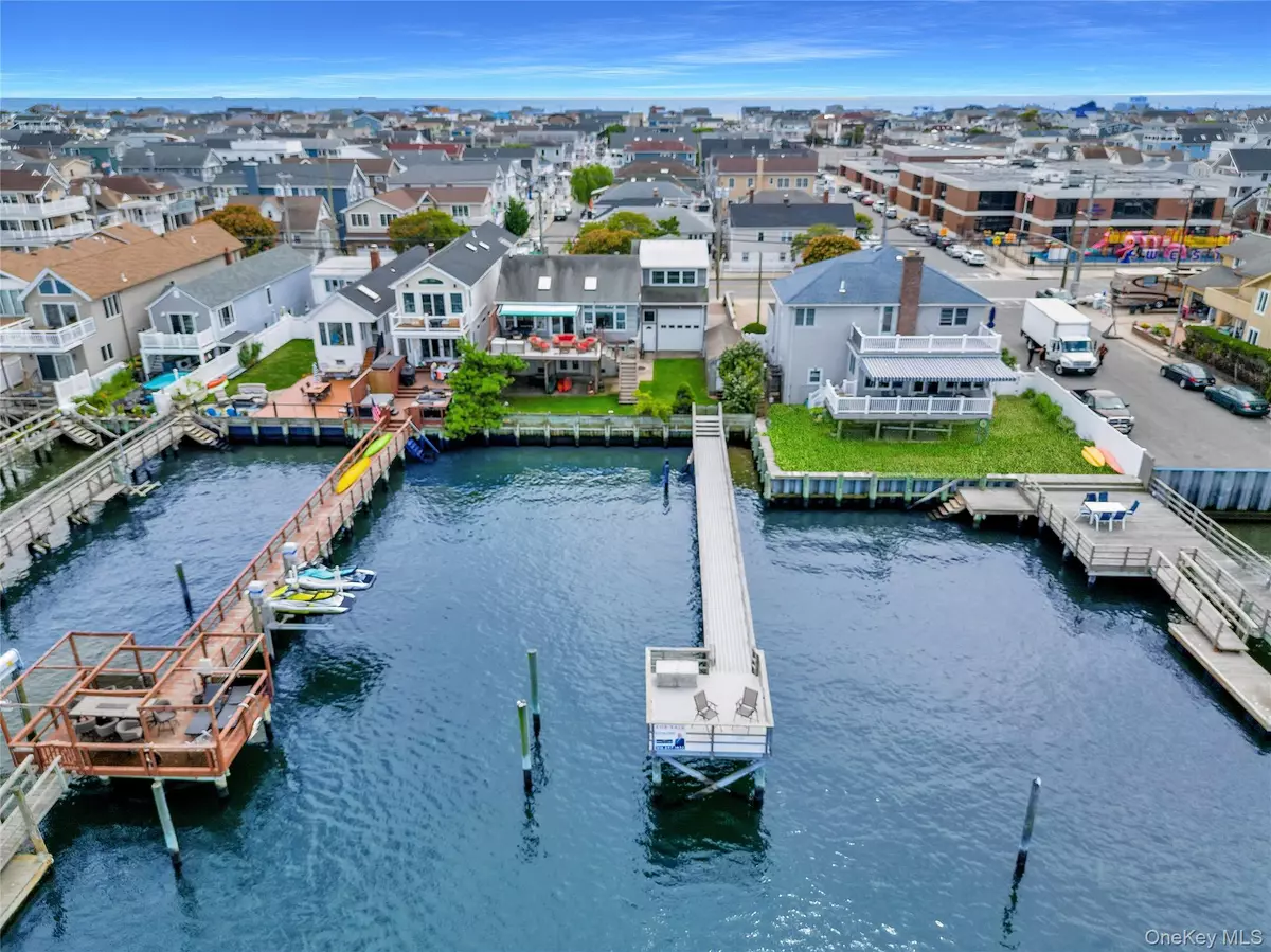 Long Beach, NY 11561,1007 W Park AVE