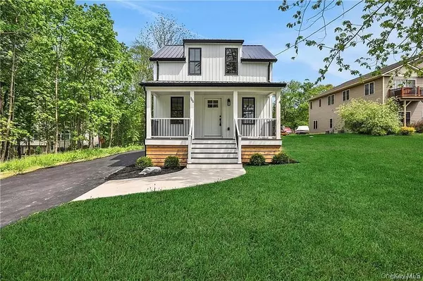 Newburgh, NY 12550,386 Lakeside RD