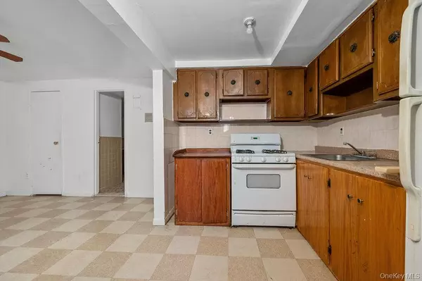 Sunnyside, NY 11104,41-30 45th ST