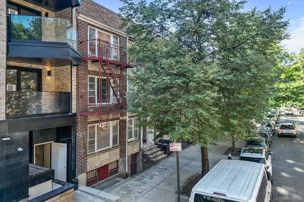 Sunnyside, NY 11104,41-30 45th ST