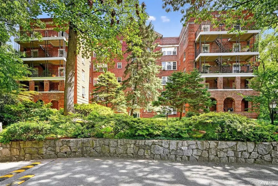 1360 Midland Avenue #4F, Bronxville, NY 10708