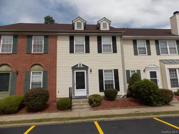 Washingtonville, NY 10992,38 Matthews LN
