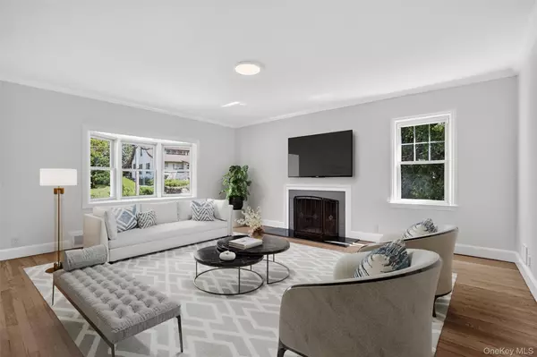 Peekskill, NY 10566,809 Oakwood DR