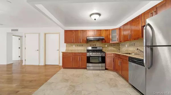 Flushing, NY 11355,140-75 Ash #4B
