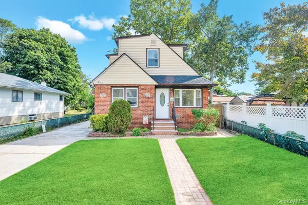 Roosevelt, NY 11575,54 Hansom PL