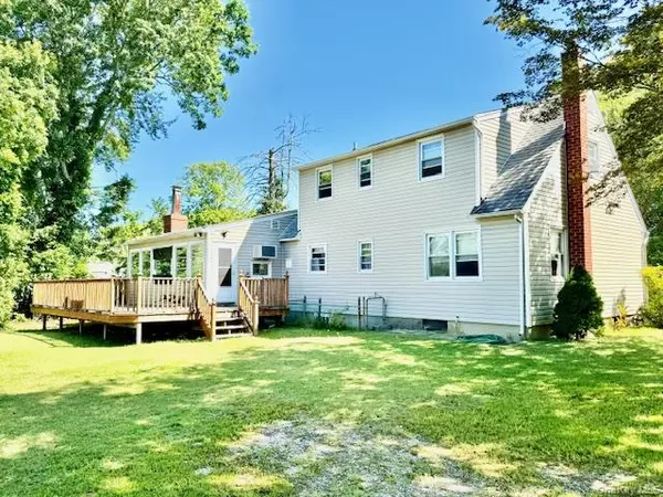 Mastic Beach, NY 11951,124 Cypress DR
