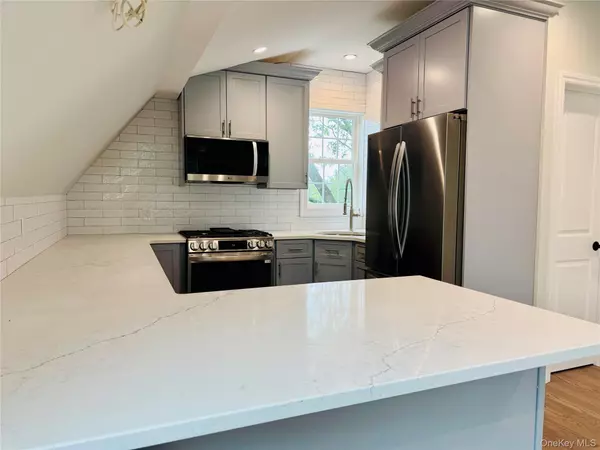 Pearl River, NY 10965,40 N Main ST #3