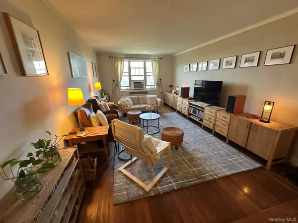 77-15 113th ST #5J, Forest Hills, NY 11375