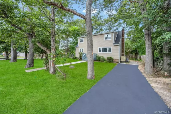 Mastic, NY 11950,123 Patchogue AVE