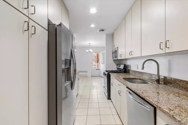 Long Beach, NY 11561,666 Shore RD #3A