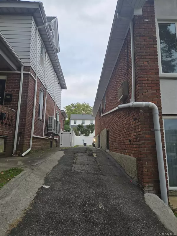 Flushing, NY 11358,3412 192nd ST
