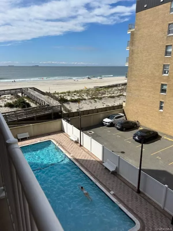 Long Beach, NY 11561,666 Shore Rd #3A