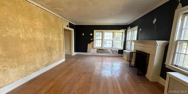 Scarsdale, NY 10583,42 Stratford RD