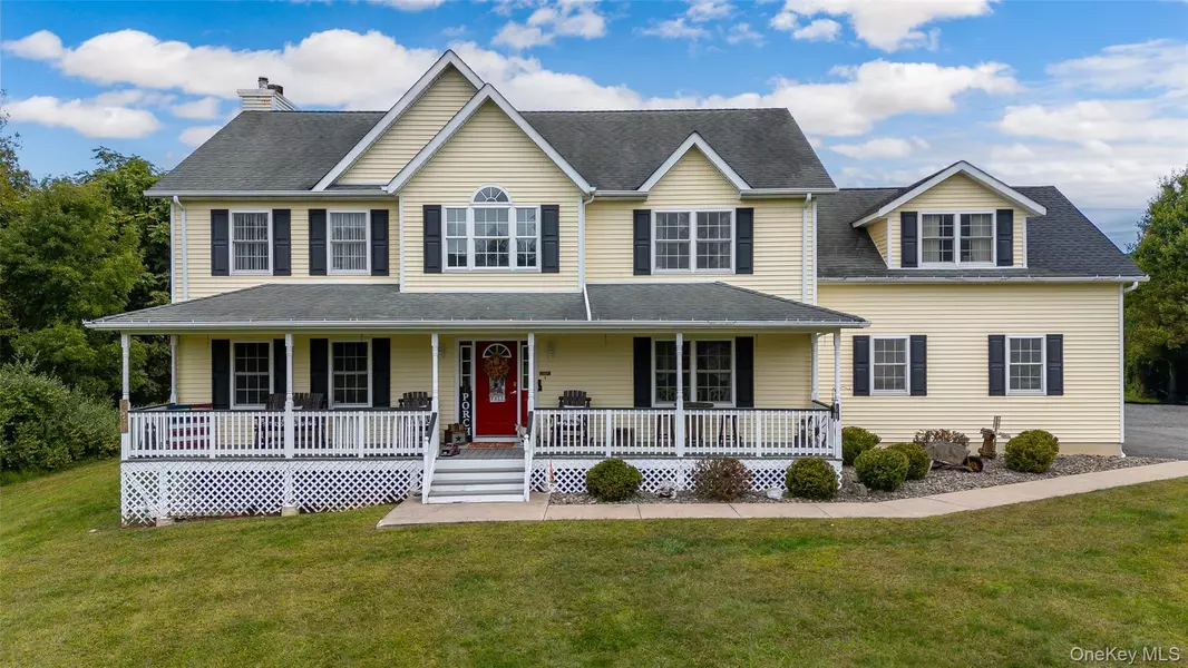 560 Winding Hill RD, Montgomery, NY 12549