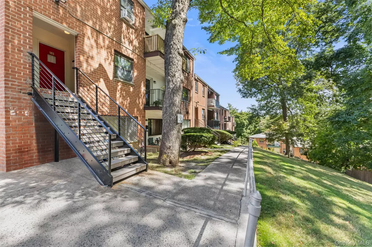 Hartsdale, NY 10530,26 Fieldstone DR #5B