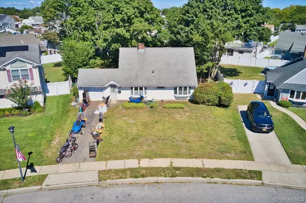 Levittown, NY 11756,34 Ripple LN