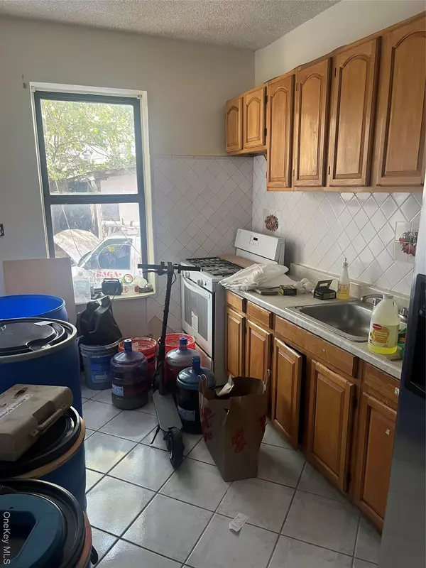 Brooklyn, NY 11212,202 E 96th ST