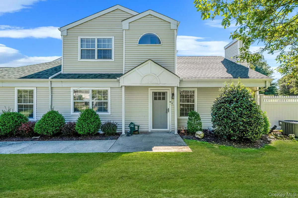 Manorville, NY 11949,80 Fox CT