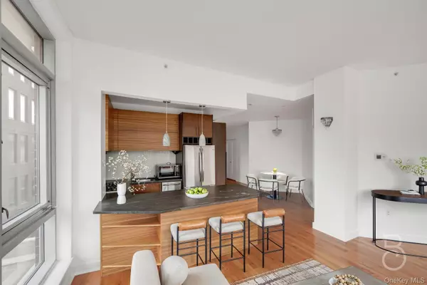 Astoria, NY 11106,11-24 31st AVE #3A