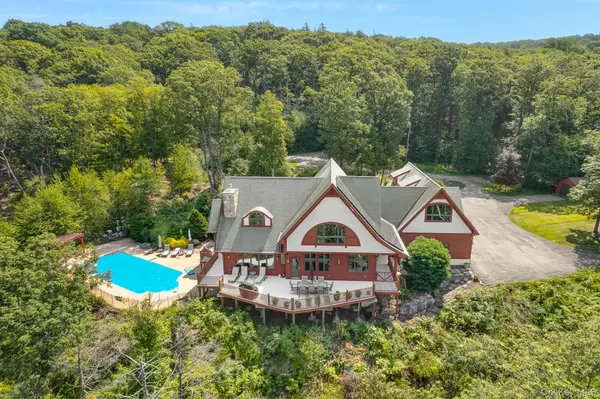 38 Long Hill RD,  Hopewell Junction,  NY 12533