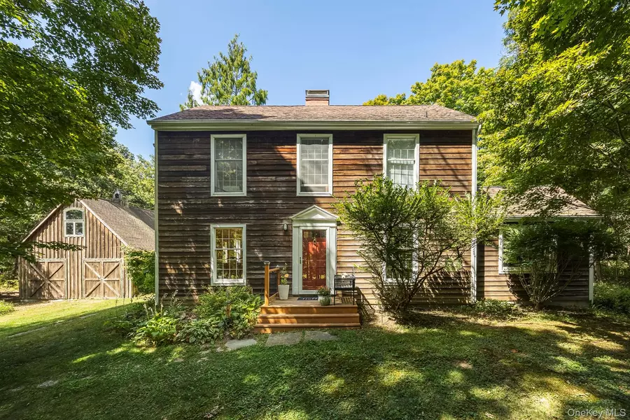 91 Mountain View RD, Rhinebeck, NY 12572