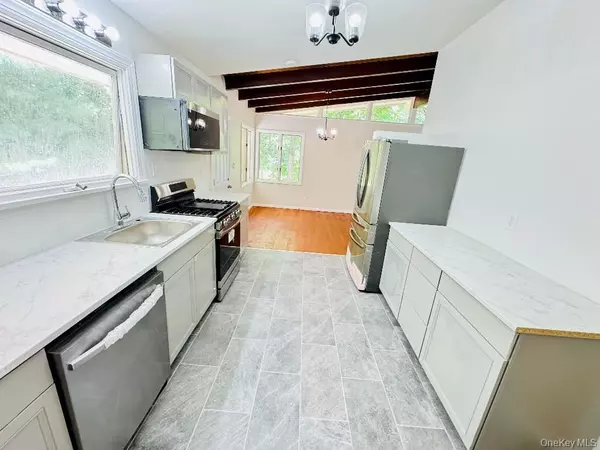 Blauvelt, NY 10913,170 Leber RD