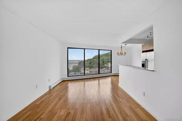 Yonkers, NY 10701,1155 Warburton AVE #10A