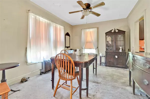 Valley Stream, NY 11580,42 Satterie AVE