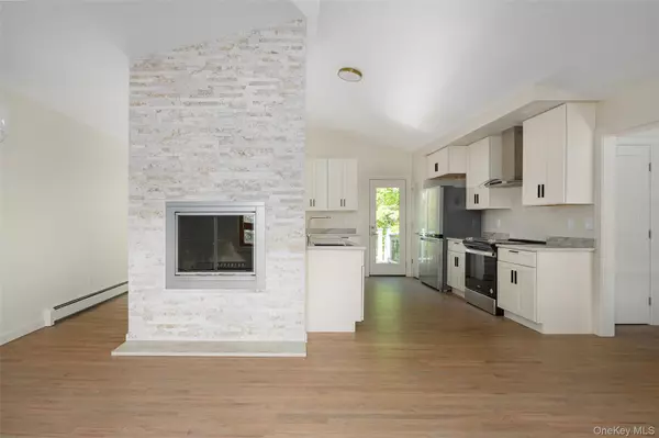 Hyde Park, NY 12538,11 Coleman RD