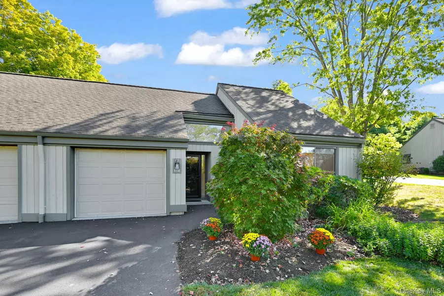 513 Heritage HLS #E, Somers, NY 10589