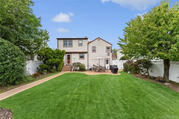 Freeport, NY 11520,43 Layton ST