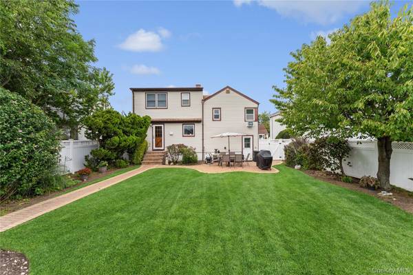 Freeport, NY 11520,43 Layton ST