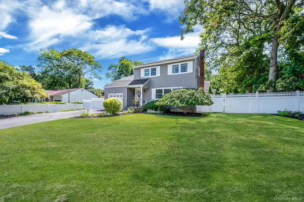 Ronkonkoma, NY 11779,42 Apricot PL