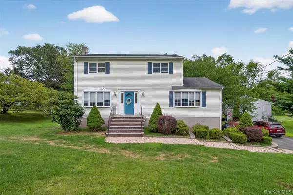 19 McGarrah RD, Monroe, NY 10950