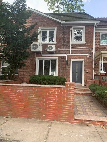 10841 64th RD, Forest Hills, NY 11375