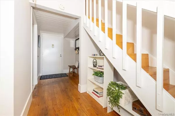 Port Chester, NY 10573,1 Landmark SQ #530