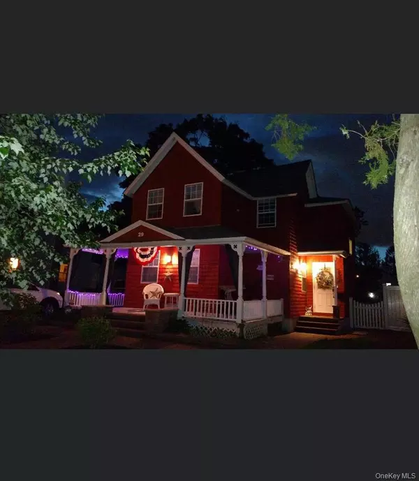 Patchogue, NY 11772,29 Northridge ST