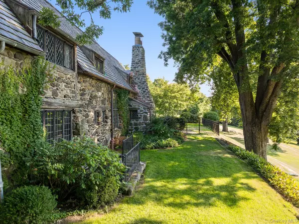 Croton-on-hudson, NY 10520,99 Quaker Bridge RD