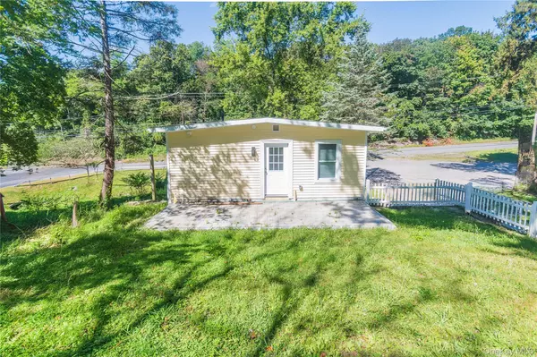 Newburgh, NY 12550,102 Dowling ST