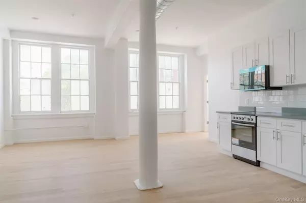 155 River ST #2D, Troy, NY 12180