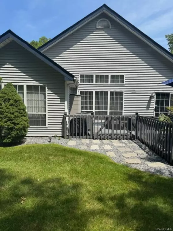 Middle Island, NY 11953,33 Huntingdale WAY